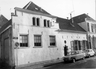 18148 FD015439 Voorstraat 46/Korte Kamperstraat. Achtergevel van het Vrouwenhuis van Aleida Greven., 1972
