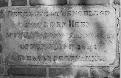 1821 FD001129 Bisschop Willebrandlaan 62 eerder Middelweg RK begraafplaats, 1985. Eerste steen gelegd door den Heer ...
