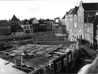 21665 FD015724 Waterstraat, uit noordoosten. Op de achtergrond het Rodetorenplein. Aldo van Eyckplan in aanbouw., 1974