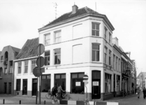 2236 FD013857 Steenstraat 5/Nieuwstraat 27, uit het zuiden., 1972