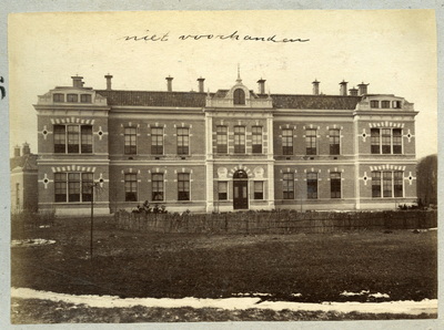 23083 _0041 Opname van het Sophia ziekenhuis aan de Rhijnvis Feithlaan in Zwolle gezien vanuit het noordoosten, 1883 - 1905
