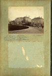 23082 _0058 Bladzijde van het album met een foto , hierna individueel beschreven, 1890 - 1905