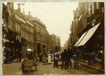 23082 _0115 Opname gemaakt van de Diezerstraat vanuit het noord-oosten richting de Grote Markt., 1890 - 1905