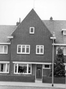 2327 FD015230 Vermeerstraat 53., 1973
