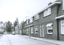 2334 FD015237 Vinkestraat 1t/m 13; rechts Kievitstraat., 1973