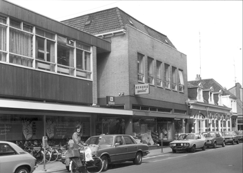 2375 FD000529 De EDAH supermarkt en de verf- en behangwinkel aan de Assendorperstraat., 00-00-1978