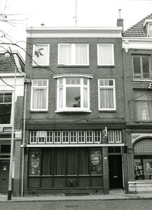 3234 FD010210 Nieuwe Markt 10-11, oostzijde., 1972