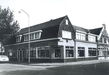 347 FD006473 Van Ittersumstraat/Groeneweg met rechts de Deventerstraatweg., 1978