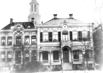 3657 FD003243 Eekwal 16 met het huis van advocaat Jan van Setten. Vóór 1916 was dit huis genummerd Eekwal 14, oud ...