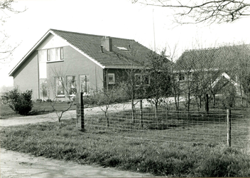 3833 FD010977 Oude Wetering 1 (Mastenbroekerpolder,) met links Stuurmansweg 7 en rechts Milligersteeg., 1992