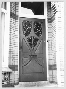 3852 FD011619 Prins Hendrikstraat 9: Jugendstil deur., 1974