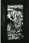 4103 FD001255 Gebrandschilderd raam, voorstellende de wonderbare broodvermenigvuldiging, in het kantoor van de ...
