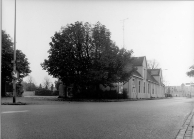 4432 FD011668 Rembrandtlaan/Vermeerstraat (links), met voormalig terrein Retham. Uit het noordwesten., 1988