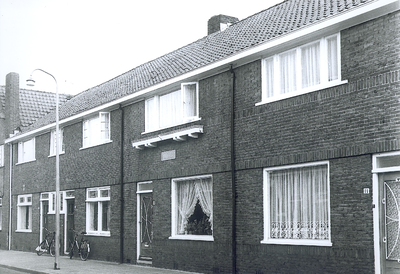 482 FD006585 Jan Tooropstraat 5-7-9-11, zuidzijde., 1977