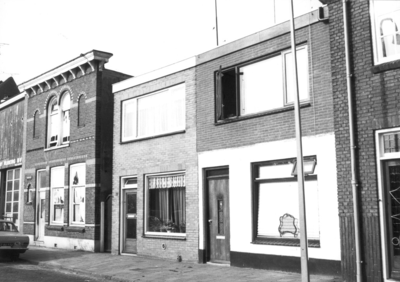 6441 FD000829 Woningen aan de Balistraat. Uiterst links bouwbedrijf Ruberg. In 1909 werden de eerste huizen aan deze ...
