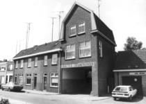 6443 FD000831 Woningen aan de Balistraat met garage van de firma Baltes in de wijk Diezerpoort. In 1909 werden de ...