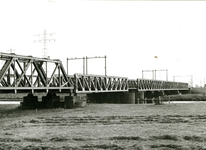 6853 FD013468 Spoorbrug over de Vecht, vanaf de Maatgravenweg. , 1973