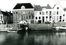 8046 FD013580 Stadsgracht met aan de overzijde de Thorbeckegracht met links de Derde Bredehoek., 1994