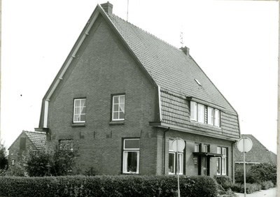 8442 FD009841 Nieuwe Deventerweg 3., 1975