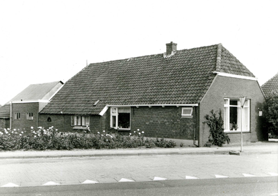 8445 FD009844 Nieuwe Deventerweg 7., 1975