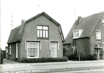 8450 FD009849 Nieuwe Deventerweg 19., 1975
