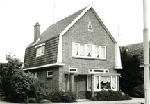 8454 FD009853 Nieuwe Deventerweg 27., 1975