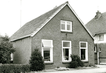 8458 FD009857 Nieuwe Deventerweg 35., 1975