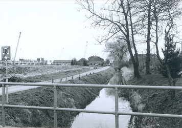 8600 FD012968 Schellerbergweg 27a. Links op de foto loopt het Veerpad., 1989