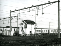 8632 FD013606 Stationsemplacement met het seinhuis nabij het Engelse Werk. , 1980