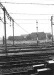 8730 FD000251 Spoorweg, gezien vanaf de overweg naar de eerste boerderij aan de vroegere Assendorperlure, Hanzeland., ...