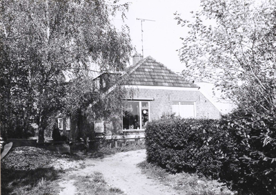 8772 FD000978 Boerderij aan de Bergkloosterweg in de wijk Berkum Brinkhoek., 01-06-1977 - 31-10-1977