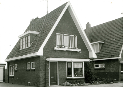 9032 FD009878 Nieuwe Deventerweg 81., 1975