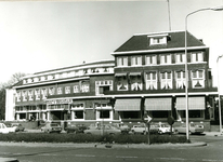 9218 FD013645 Stationsplein 13, Hotel Cafe Restaurant Van Gijtenbeek., 1974