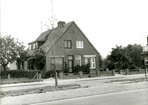 9608 FD009904 Nieuwe Deventerweg 111-113., 1975