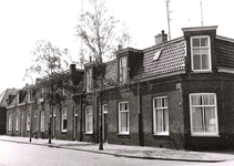 9932 FD001031 Woningen aan de Berkumstraat in de wijk Diezerpoort. Deze buurt is inmiddels gesaneerd., 00-00-1973