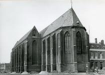 9982 FD001640 Sloop van de aangebouwde huizen tegen het koor van de Broerenkerk in het centrum van de stad., 00-00-1972