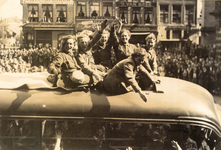24493 FD004842_0205 Fotoalbum met opnamen van oorlogsschade in Nederland, met onder andere beelden van Zwolle, 1940 - 1945