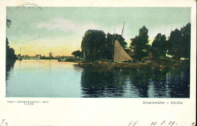 1525 PBKR4379 Zwartewater, ca. 1904. Gezicht vanaf het Rodetorenplein op het Zwartewater. Links is het hekwerk te zien ...