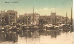 1604 PBKR5534 Almelo, haven met binnenvaartschepen, 1910. Op tweede pakhuis van links opschrift D. Polak ., 1910-00-00