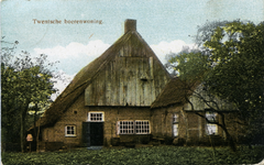 1851 PBKR6154 Ingekleurde prentbriefkaart van een Twentse boerderij met aangebouwd bakhuisje (of huisje voor de ...