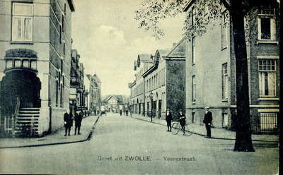 2119 PBKR3901 Venestraat gezien vanaf de Oosterlaan, ca. 1925.Straat in de Stationsbuurt, aangelegd in 1914. De straat ...