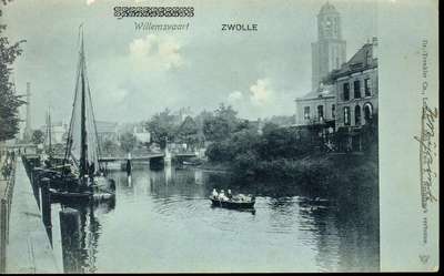 3416 PBKR4118 Willemsvaart en Kamperpoortenbrug 1901-1905, rechts Eekwal 29 en 31. Schoorsteen in de achtergrond de ...