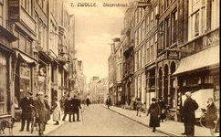 3645 PBKR0722 Zicht in de Diezerstraat vanaf de Grote Markt, ca. 1925. Rechts Diezerstraat 6-8, de winkel van Frans ...