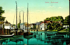 4032 PBKR0211 Stadsgracht met Diezerpoortenbrug (draaibrug 1870-1939) en rechts Badhuiswal, ca. 1905-1910., 1905-00-00