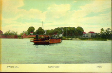 4147 PBKR1939 Gezicht vanaf de IJssel op het Katerveer. Op de Zwolse oever links de huizen bij de Katerveersluizen in ...