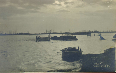 4154 PBKR1946 Hoog water van de IJssel, gezien vanaf de Zwolse kant, bij het Katerveer in 1916., 00-00-1916