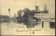 4366 PBKR1978 Gezicht vanaf de Keersluisbrug in noordelijke richting, ca. 1900. De molens op het bolwerk van de ...