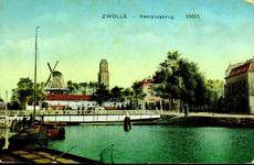4371 PBKR1983 Ingekleurde prentbriefkaart met gezicht vanaf de Willemskade op de Keersluisbrug. Deze werd verwijderd ...