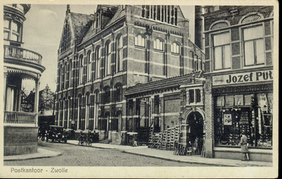 4789 PBKR2618 Gezicht vanaf de Oude Vismarkt op de Nieuwe Markt, en het postkantoor Nieuwe Markt 1 (gebouwd 1909-1910) ...