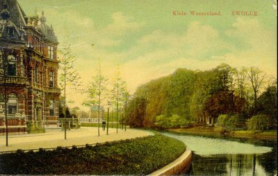 4843 PBKR0374 Klein Weezenland, ca. 1910, (vanaf 1933 Burgemeester van Roijensingel) met geheel links nr 18, voormalig ...